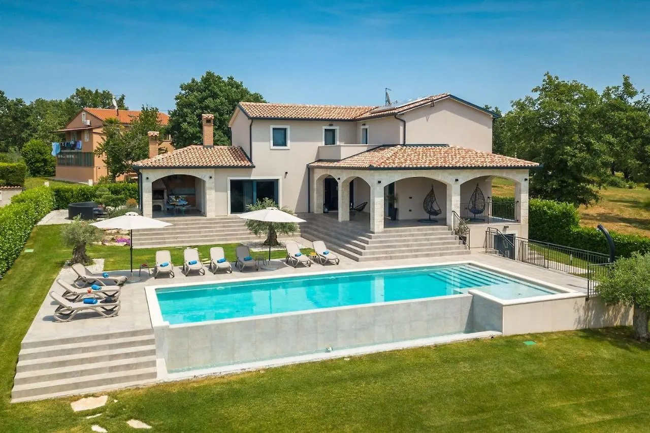 Family Villa Maria With Pool In Vizinada Vranje Selo